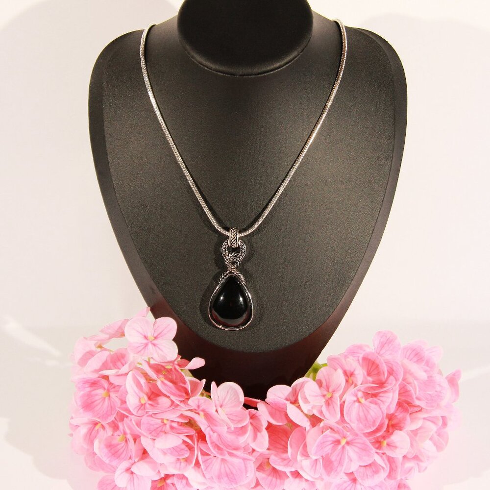 Vintage Napier Silver Tone Necklace with Black Pendant